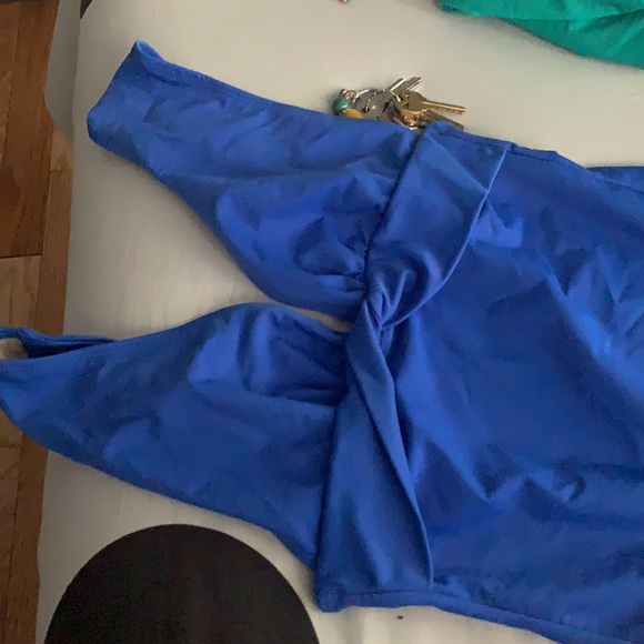 Swim suit - Picture 4 of 5